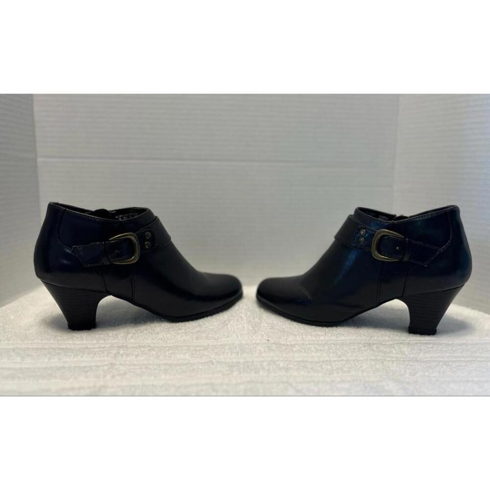 Women's Faux Leather Boots Size 6M - Picture 4 of 5